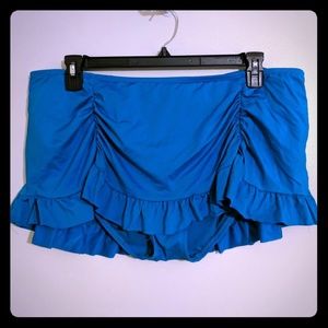 Ruched skirted swim bottom